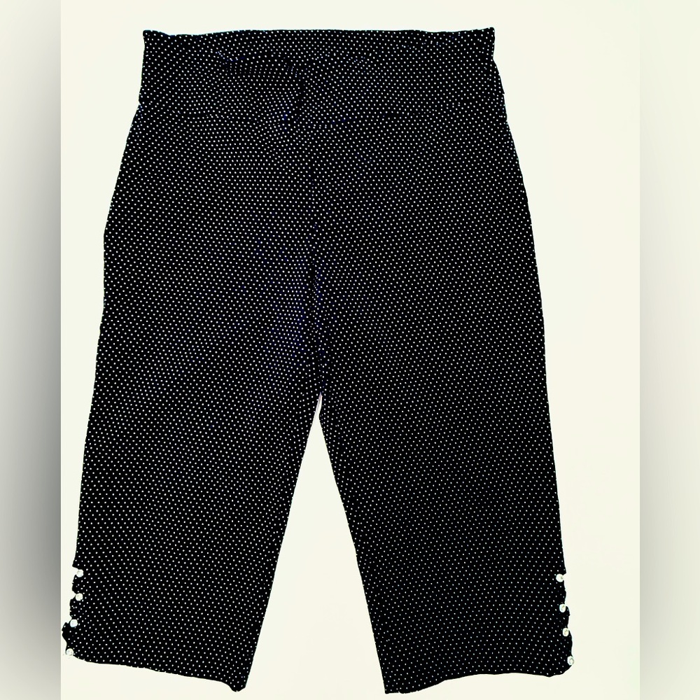 Attyre New York Rockabilly Black and White Polka Dot Pull On Capri Pants Size 10